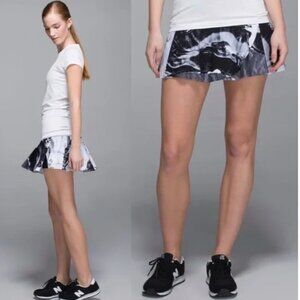 Lululemon Hit Your Stride Skirt Biggie Pigment Wave White Black Size 6